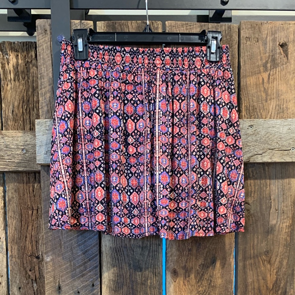 Elastic waist tribal print skirt